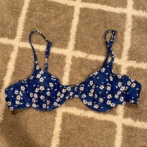 SHEIN bikini top, size medium, clasp back and adjustable straps